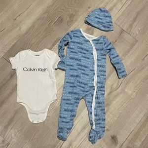 Calvin Klein Baby Boy 3 Piece Layette Set 6-12 Month in Blue Logos